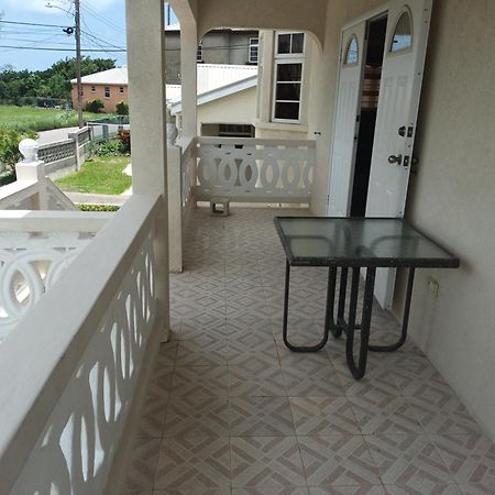 Super Breezy Cozynook ! Hotell Bridgetown Exteriör bild