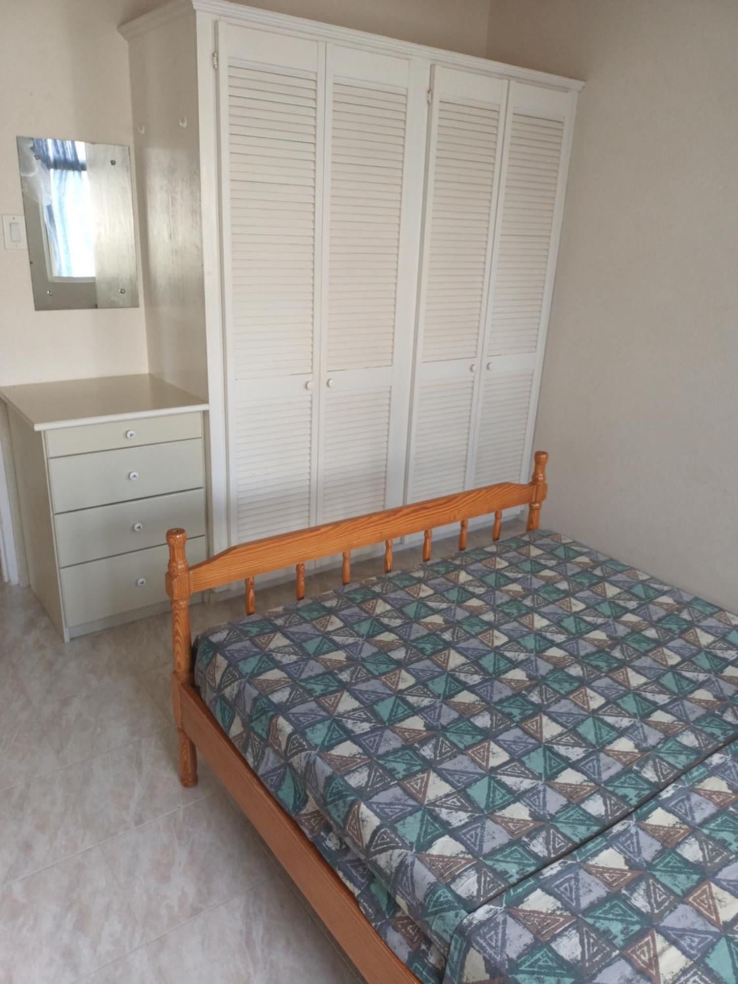 Super Breezy Cozynook ! Hotell Bridgetown Exteriör bild
